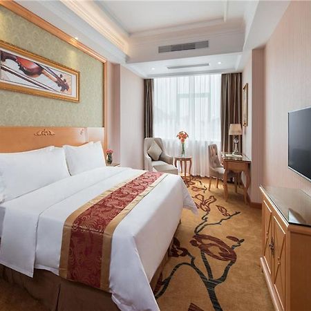 Vienna Hotel Tianbao Road Shenzhen Luaran gambar